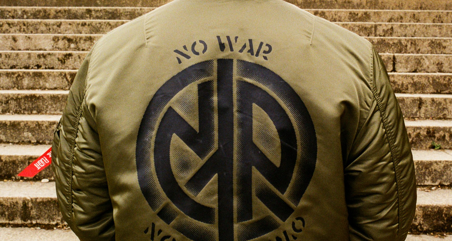 For Fall/Winter ’25, Alpha Industries joins forces with No Problemo For Fall/Winter ’25, Alpha Industries joins forces with No Problemo Vanity Teen 虚荣青年 Lifestyle & new faces magazine