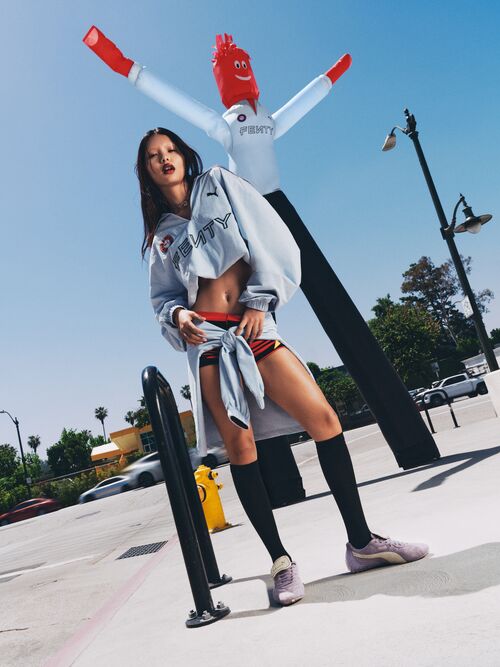 Rihanna Perfects Sport Fashion – The New FENTY x PUMA Rihanna Perfects Sport Fashion – The New FENTY x PUMA Vanity Teen 虚荣青年 Lifestyle & new faces magazine