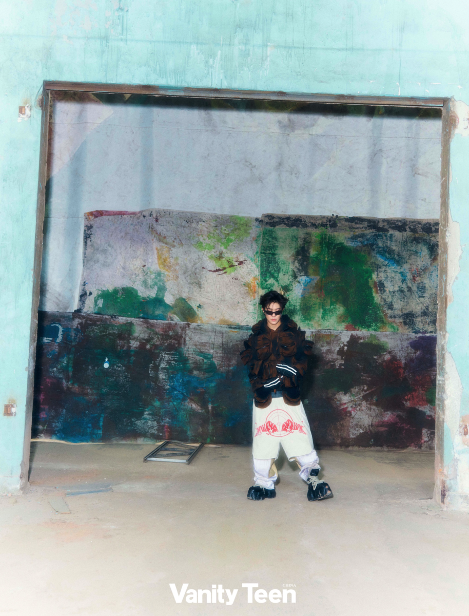 VTEEN cover - Victor Ma VTEEN cover - Victor Ma Vanity Teen 虚荣青年 Lifestyle & new faces magazine