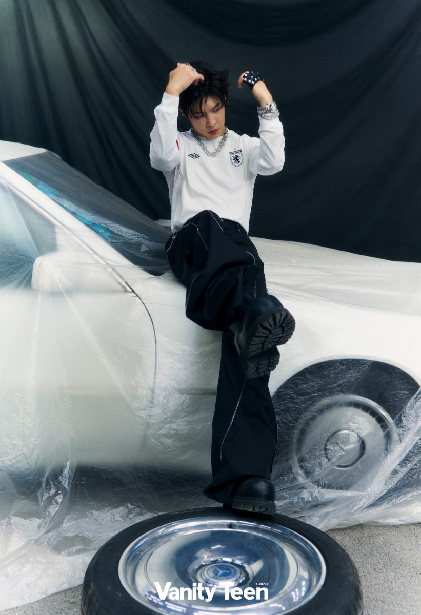 VTEEN cover - Victor Ma VTEEN cover - Victor Ma Vanity Teen 虚荣青年 Lifestyle & new faces magazine