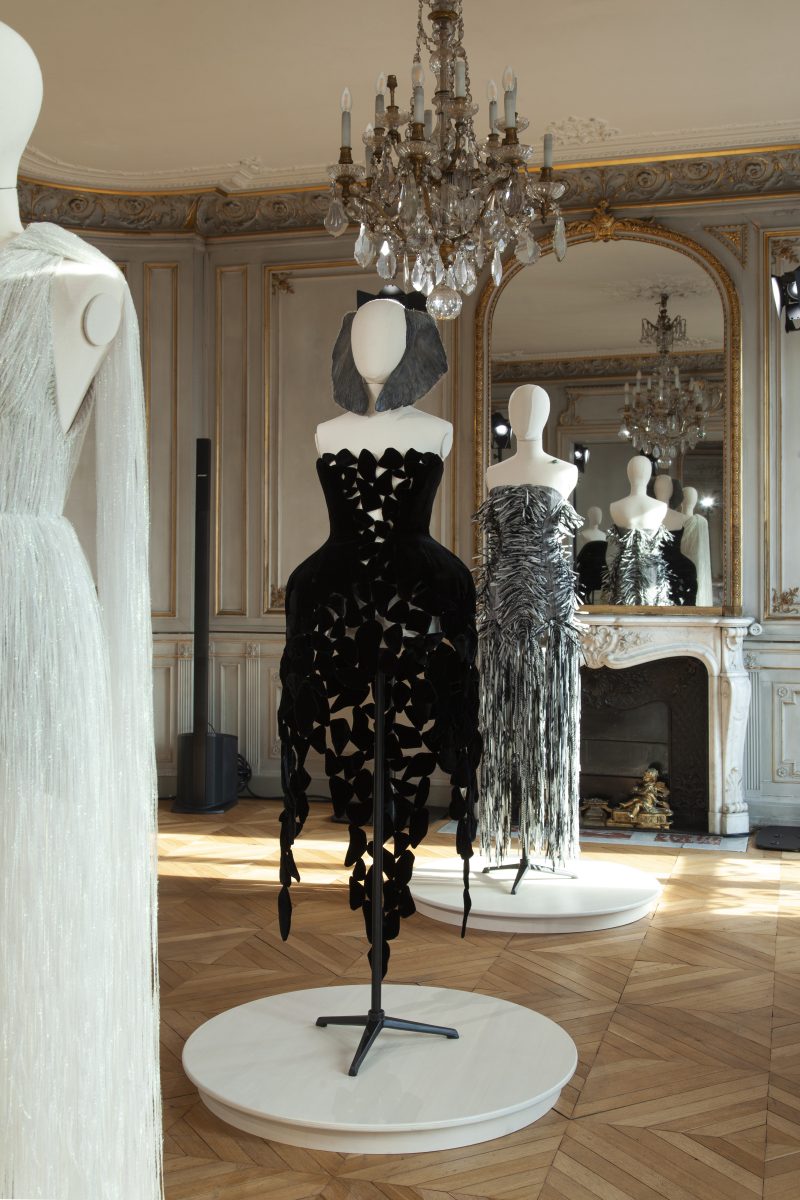 Between myths, fashion and art: Sylvio Giardina presents his evocative wild wood at the Couture Week in Paris Between myths, fashion and art: Sylvio Giardina presents his evocative wild wood at the Couture Week in Paris Vanity Teen 虚荣青年 Lifestyle & new faces magazine