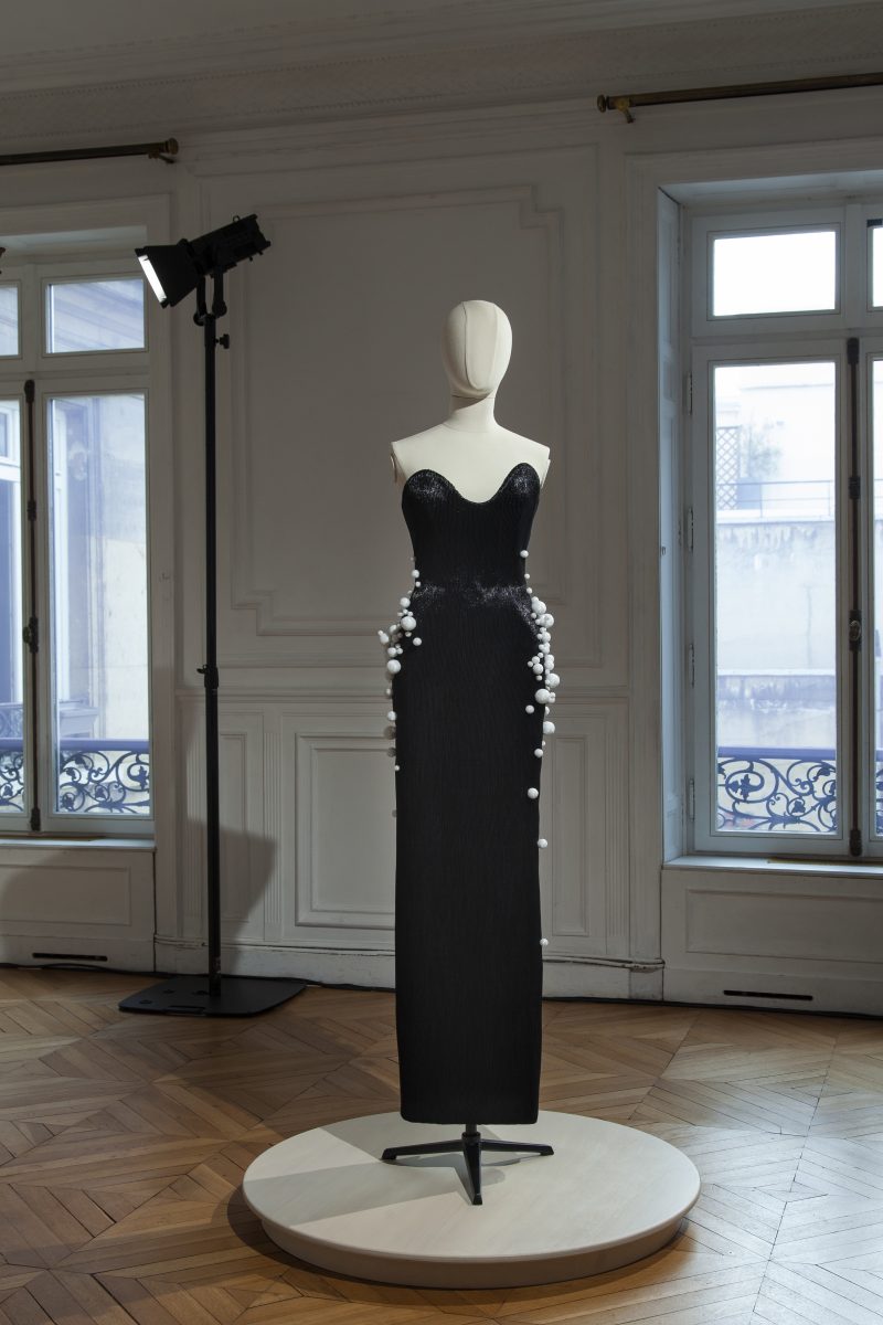 Between myths, fashion and art: Sylvio Giardina presents his evocative wild wood at the Couture Week in Paris Between myths, fashion and art: Sylvio Giardina presents his evocative wild wood at the Couture Week in Paris Vanity Teen 虚荣青年 Lifestyle & new faces magazine