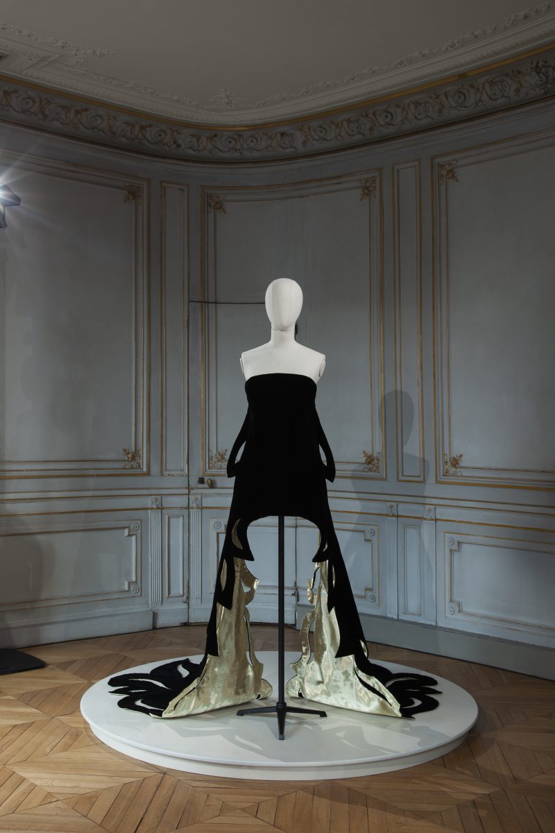 Between myths, fashion and art: Sylvio Giardina presents his evocative wild wood at the Couture Week in Paris Between myths, fashion and art: Sylvio Giardina presents his evocative wild wood at the Couture Week in Paris Vanity Teen 虚荣青年 Lifestyle & new faces magazine