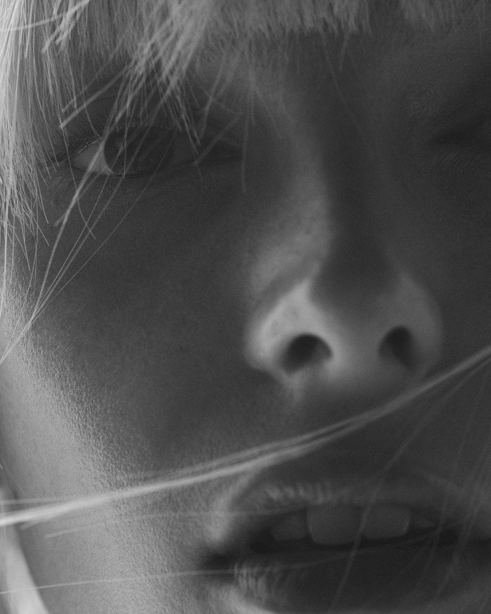 Multiplicity in Motion: Alex Consani in Coperni’s AW25 LAN Party Campaign Multiplicity in Motion: Alex Consani in Coperni’s AW25 LAN Party Campaign Vanity Teen 虚荣青年 Lifestyle & new faces magazine