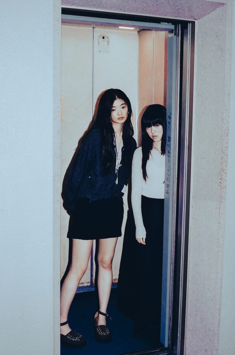 ASIAN RECORDS ASIAN RECORDS Vanity Teen 虚荣青年 Lifestyle & new faces magazine