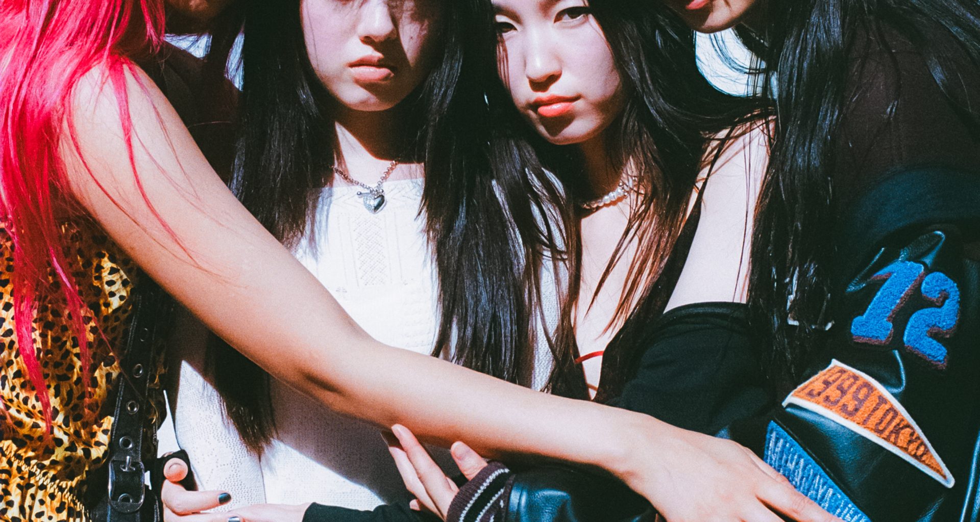 ASIAN RECORDS ASIAN RECORDS Vanity Teen 虚荣青年 Lifestyle & new faces magazine