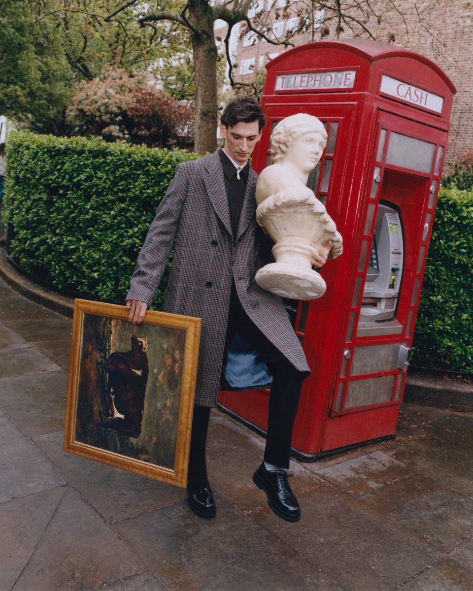 PAUL SMITH AUTUMN WINTER ’25 CELEBRATES BRITISH ECCENTRCITY IN THE HEART OF NOTTING HILL PAUL SMITH AUTUMN WINTER ’25 CELEBRATES BRITISH ECCENTRCITY IN THE HEART OF NOTTING HILL Vanity Teen 虚荣青年 Lifestyle & new faces magazine