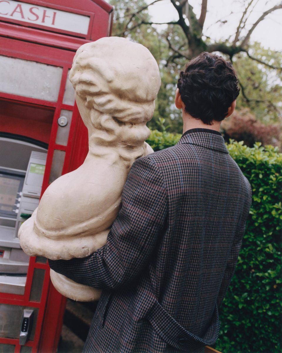 PAUL SMITH AUTUMN WINTER ’25 CELEBRATES BRITISH ECCENTRCITY IN THE HEART OF NOTTING HILL PAUL SMITH AUTUMN WINTER ’25 CELEBRATES BRITISH ECCENTRCITY IN THE HEART OF NOTTING HILL Vanity Teen 虚荣青年 Lifestyle & new faces magazine