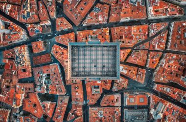 Carolina Herrera to Stage its Spring Summer 2026 Runway Show at the Iconic Plaza Mayor in the heart of Madrid Carolina Herrera to Stage its Spring Summer 2026 Runway Show at the Iconic Plaza Mayor in the heart of Madrid Vanity Teen 虚荣青年 Lifestyle & new faces magazine