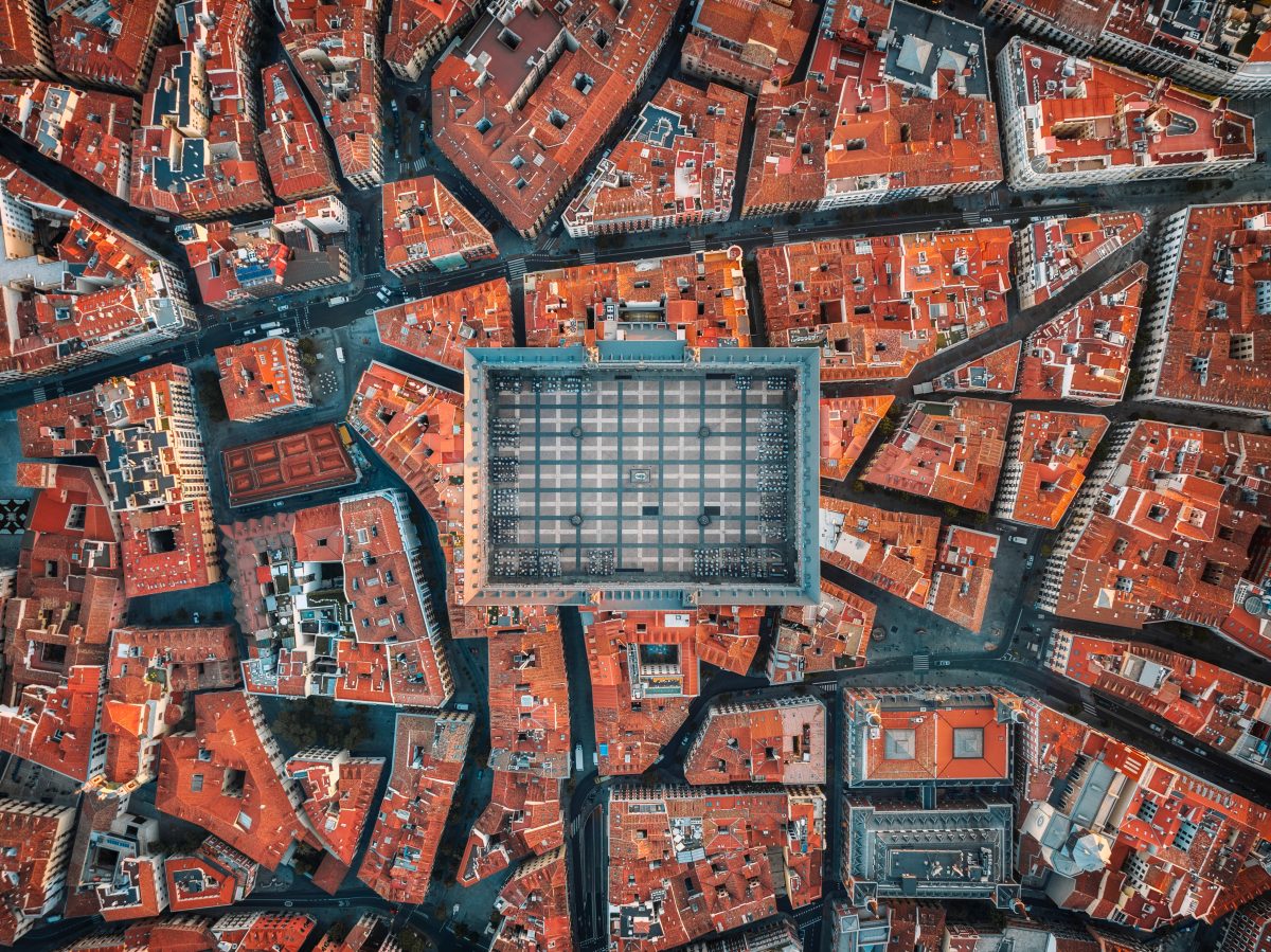 Carolina Herrera to Stage its Spring Summer 2026 Runway Show at the Iconic Plaza Mayor in the heart of Madrid Carolina Herrera to Stage its Spring Summer 2026 Runway Show at the Iconic Plaza Mayor in the heart of Madrid Vanity Teen 虚荣青年 Lifestyle & new faces magazine