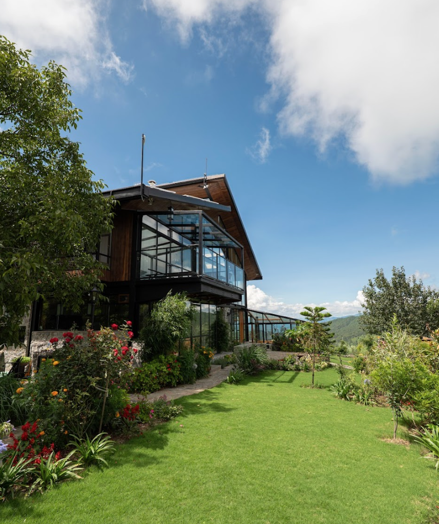 RAHUL MISHRA debuts AATMAN, a Couture House that breathes RAHUL MISHRA debuts AATMAN, a Couture House that breathes Vanity Teen 虚荣青年 Lifestyle & new faces magazine