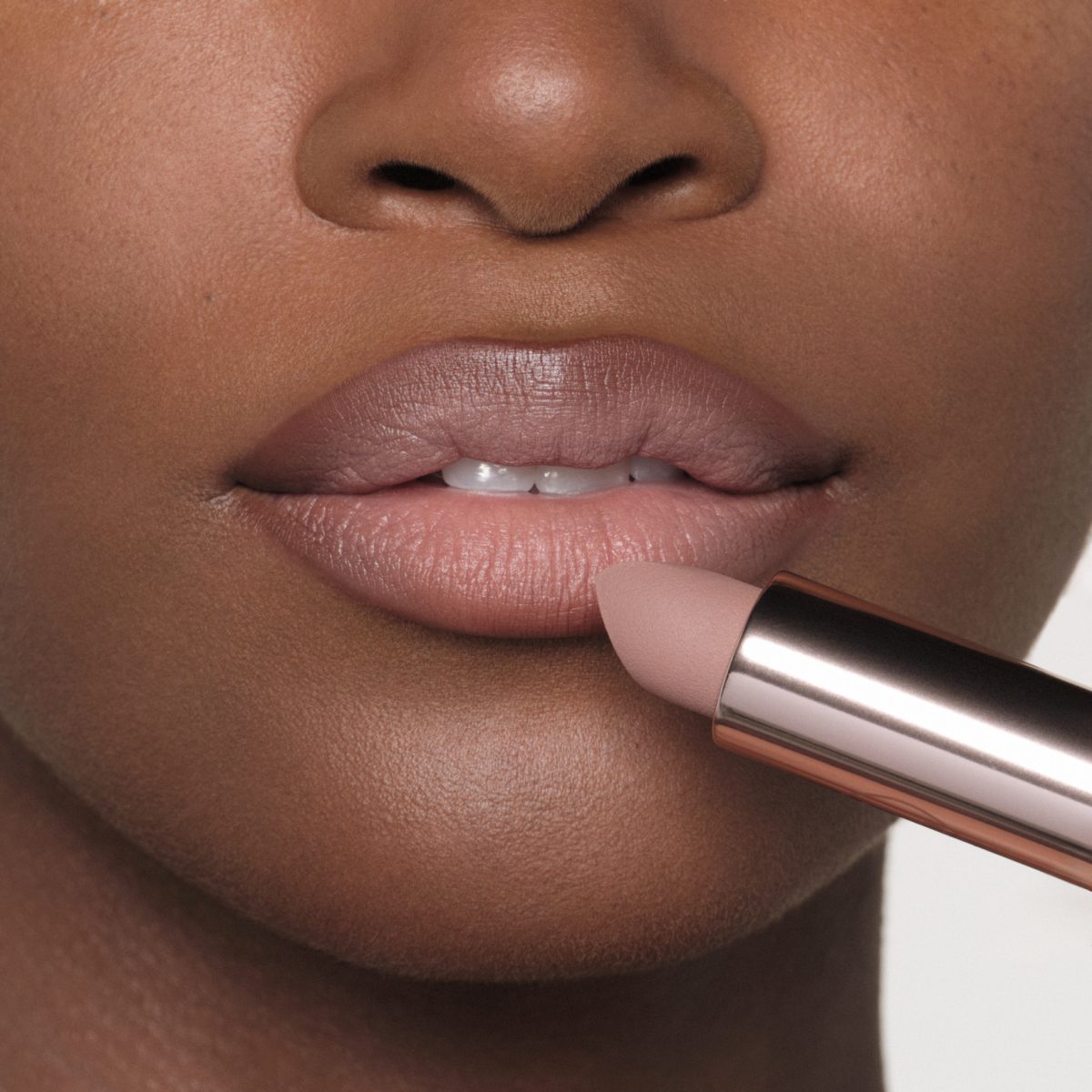 Discover the New Anastasia Beverly Hills Fall Collection -MATTE + SATIN LIPSTICK: Full-pigment formulas with comfortable wearability Discover the New Anastasia Beverly Hills Fall Collection -MATTE + SATIN LIPSTICK: Full-pigment formulas with comfortable wearability Vanity Teen 虚荣青年 Lifestyle & new faces magazine