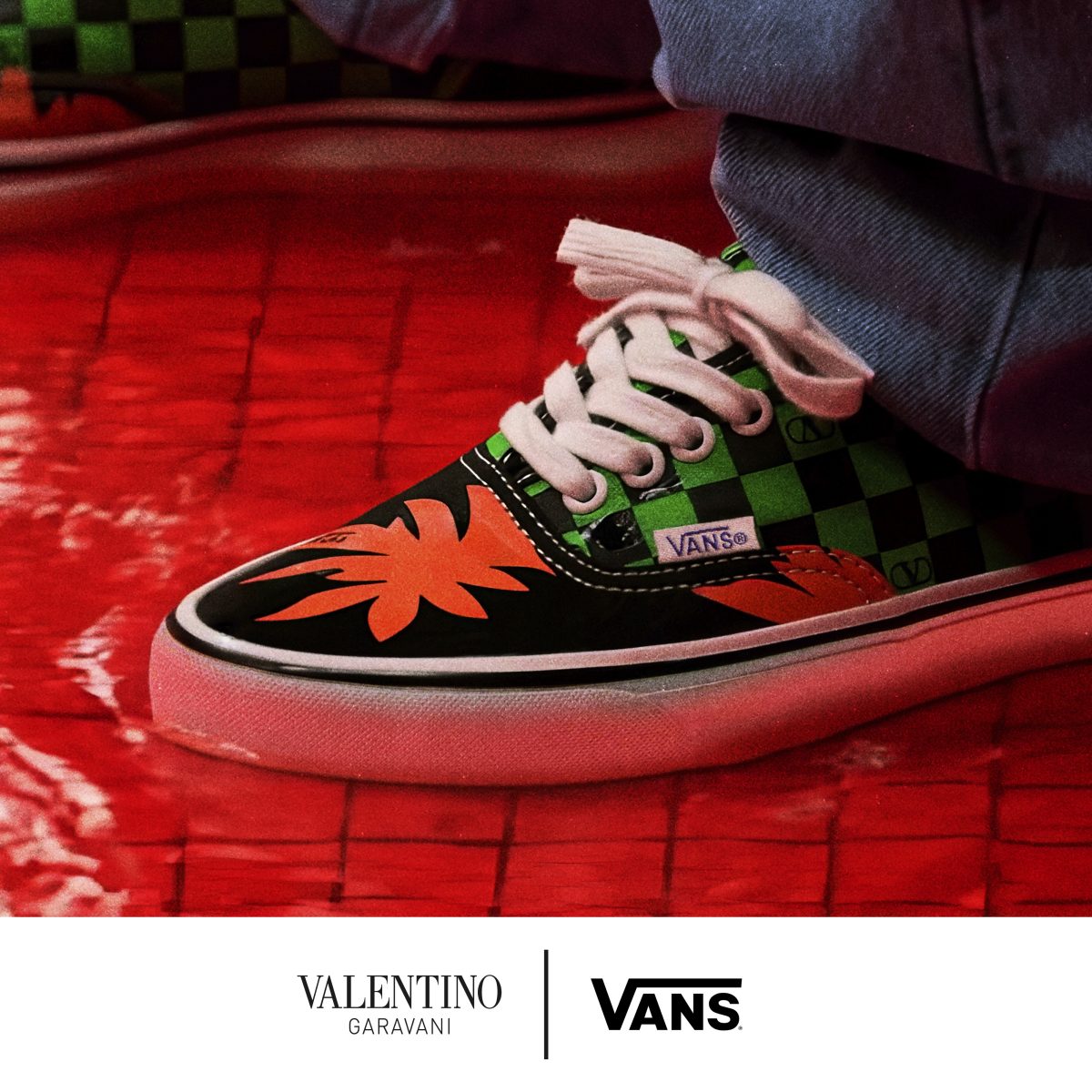 VALENTINO GARAVANI AND VANS COLLABORATION - A MORE VULNERABLE AND FLUID DIMENSION VALENTINO GARAVANI AND VANS COLLABORATION - A MORE VULNERABLE AND FLUID DIMENSION Vanity Teen 虚荣青年 Lifestyle & new faces magazine
