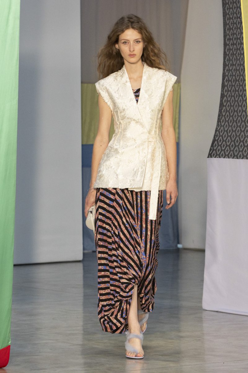 Proenza Schouler SS26 — A Prelude in Fragments Proenza Schouler SS26 — A Prelude in Fragments Vanity Teen 虚荣青年 Lifestyle & new faces magazine