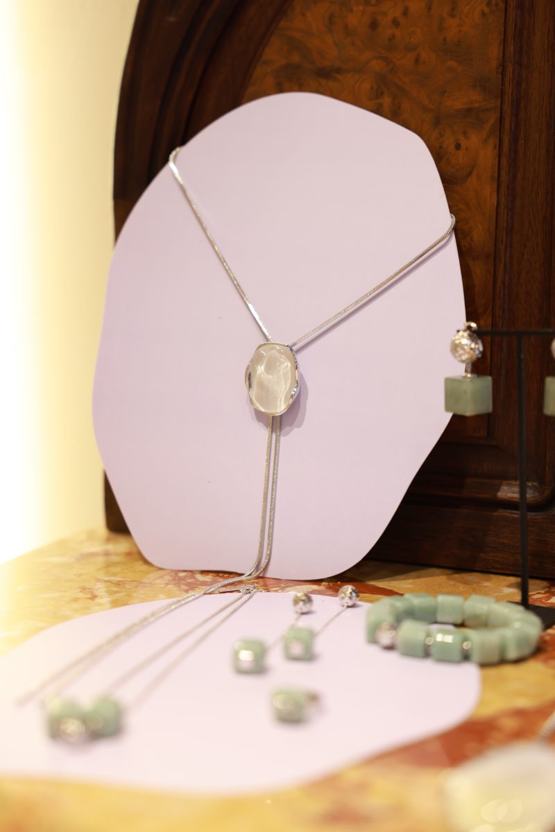 Purple Mist from the East Augurs Well - Beijing Institute of Fashion Technology and Paphos Studio Bring "Purple Mist from the East Augurs Well" to Paris, Blending Virtual Innovation with Oriental Aesthetics Purple Mist from the East Augurs Well - Beijing Institute of Fashion Technology and Paphos Studio Bring "Purple Mist from the East Augurs Well" to Paris, Blending Virtual Innovation with Oriental Aesthetics Vanity Teen 虚荣青年 Lifestyle & new faces magazine