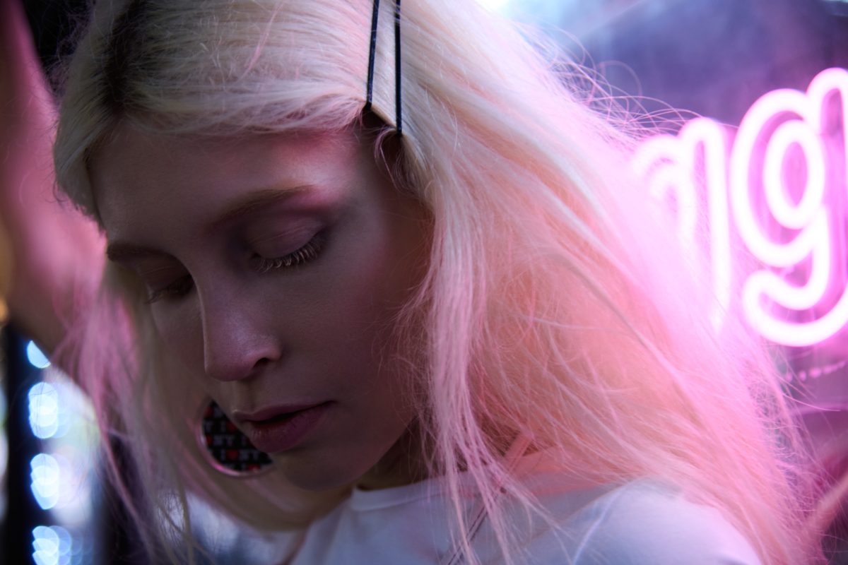 WISH YOU WERE HERE! (TO BUY SOMETHING) WISH YOU WERE HERE! (TO BUY SOMETHING) Vanity Teen 虚荣青年 Lifestyle & new faces magazine