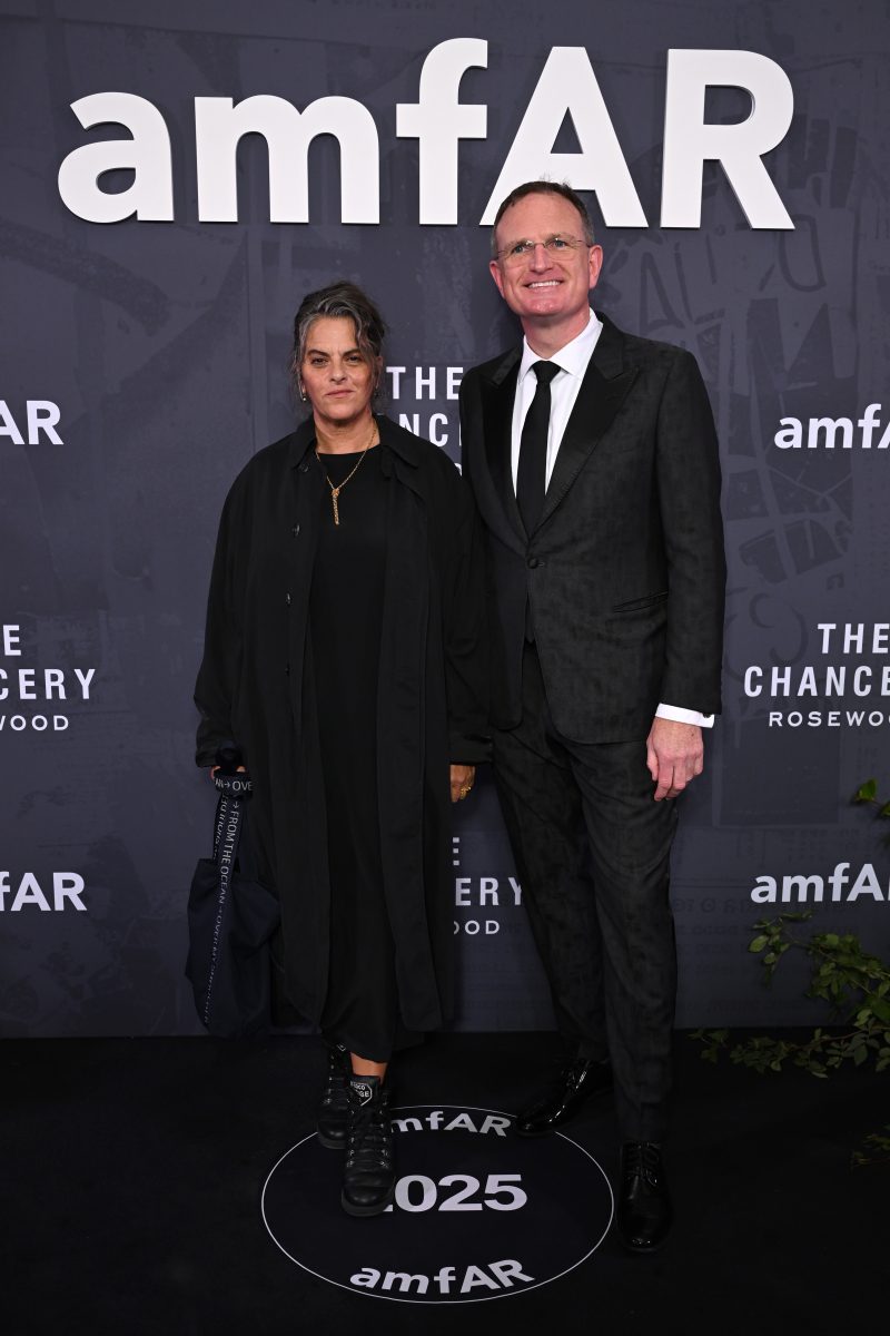 amfAR Raises $2.1 Million at Inaugural London Gala amfAR Raises $2.1 Million at Inaugural London Gala Vanity Teen 虚荣青年 Lifestyle & new faces magazine