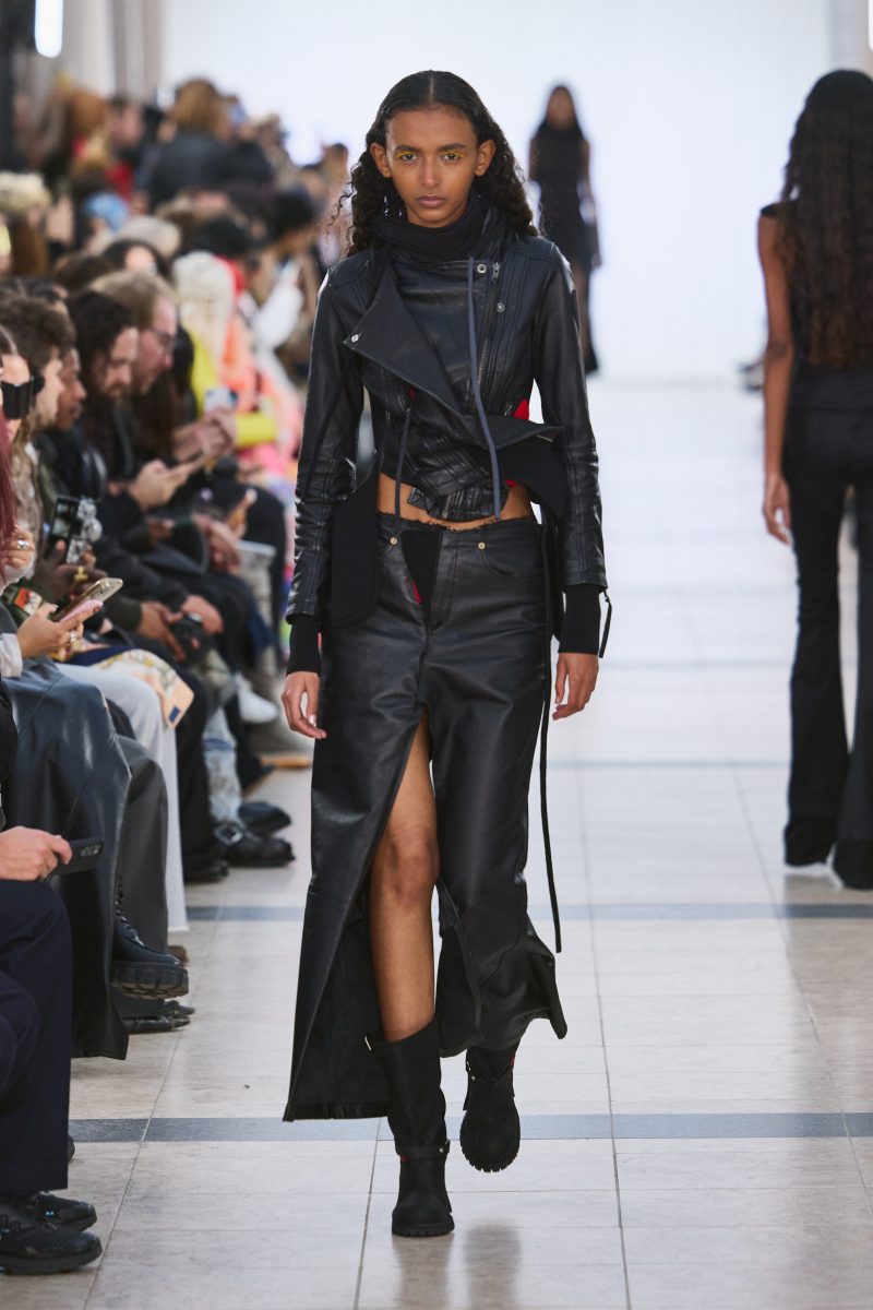 Ottolinger Presents “Girlfriend”: SS26 at Paris Fashion Week Ottolinger Presents “Girlfriend”: SS26 at Paris Fashion Week Vanity Teen 虚荣青年 Lifestyle & new faces magazine