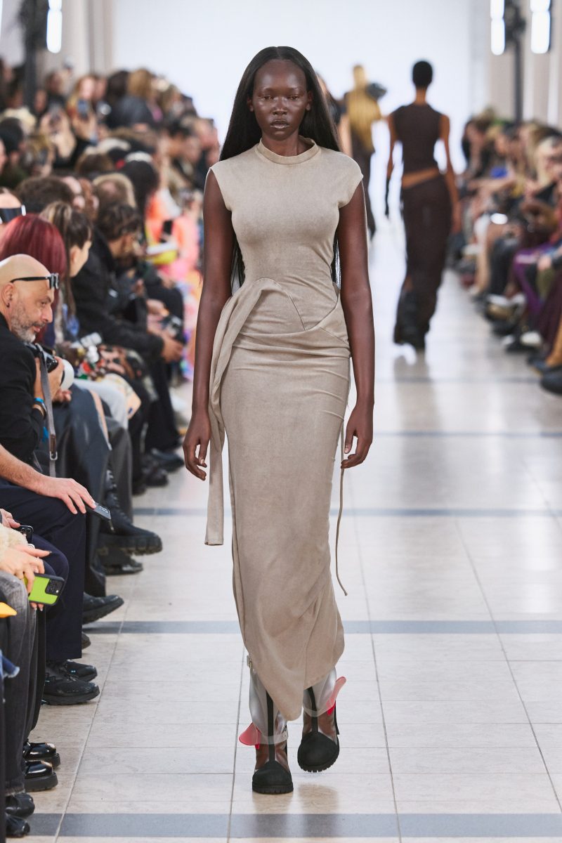 Ottolinger Presents “Girlfriend”: SS26 at Paris Fashion Week Ottolinger Presents “Girlfriend”: SS26 at Paris Fashion Week Vanity Teen 虚荣青年 Lifestyle & new faces magazine