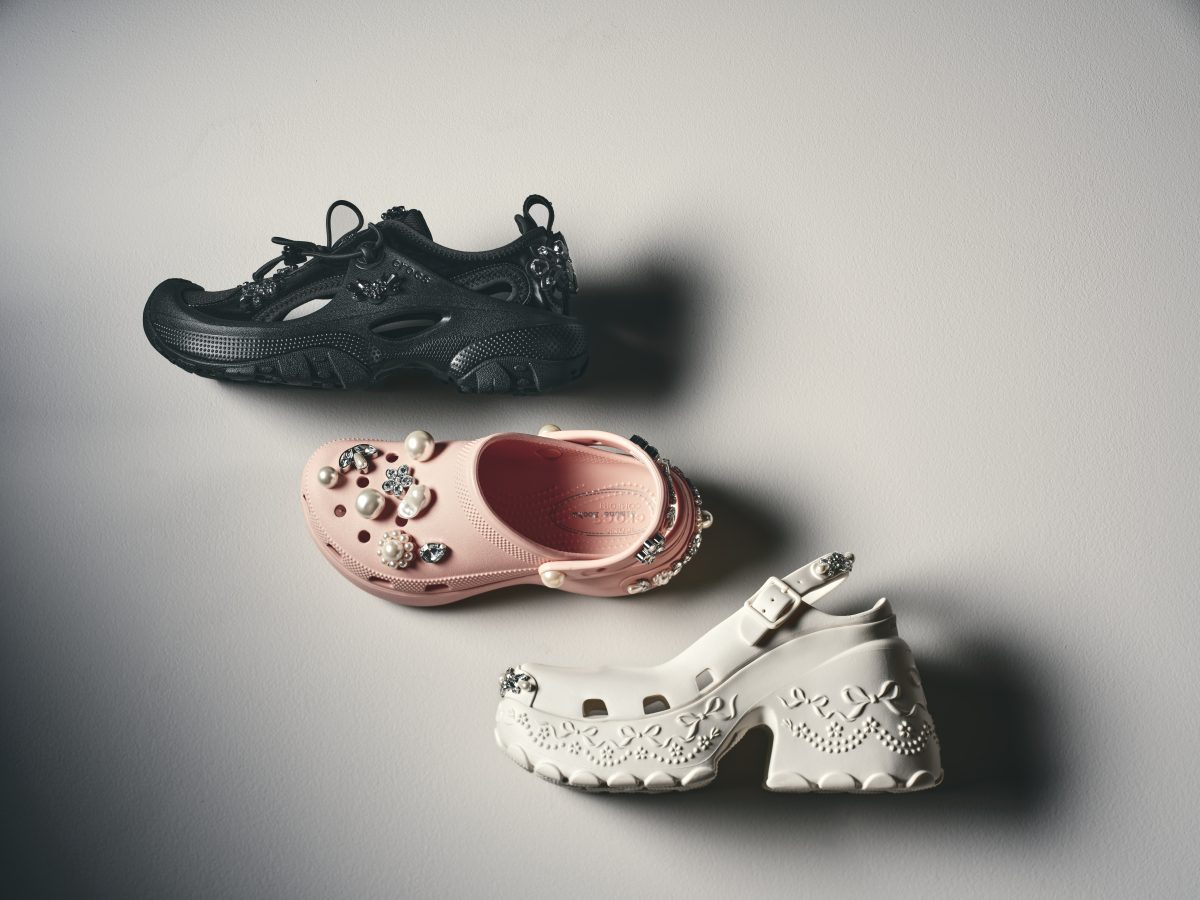 Simone Rocha and Crocs Launches Fourth Collaboration Today Simone Rocha and Crocs Launches Fourth Collaboration Today Vanity Teen 虚荣青年 Lifestyle & new faces magazine