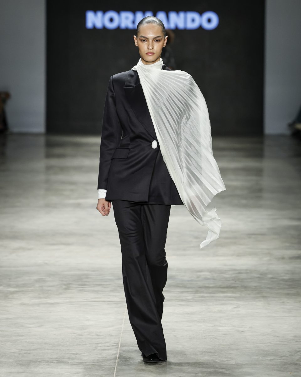 Normando presents a collection inspired by Amazonian myths and fauna, featuring innovational biotechnological dye at SPFW N60 Normando presents a collection inspired by Amazonian myths and fauna, featuring innovational biotechnological dye at SPFW N60 Vanity Teen 虚荣青年 Lifestyle & new faces magazine