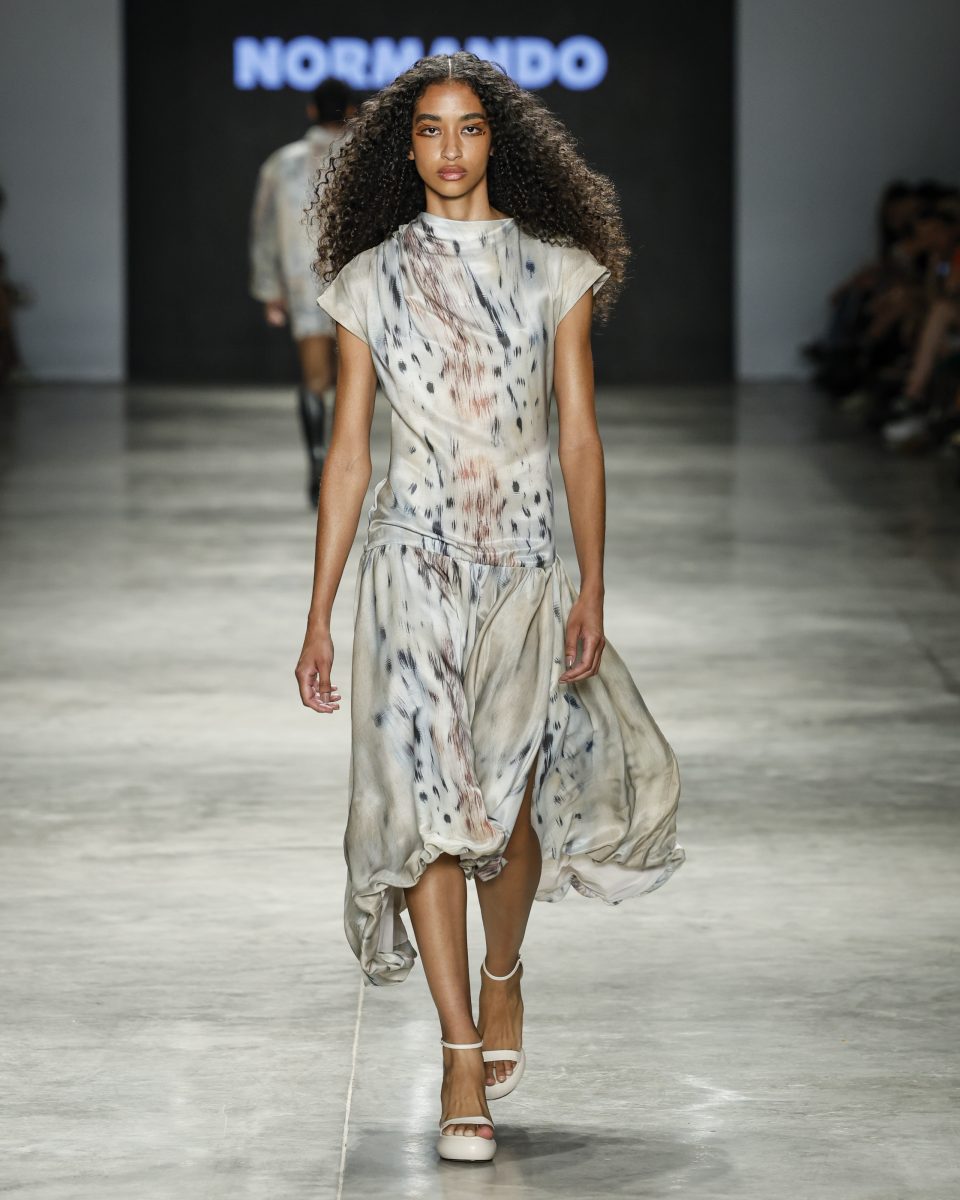 Normando presents a collection inspired by Amazonian myths and fauna, featuring innovational biotechnological dye at SPFW N60 Normando presents a collection inspired by Amazonian myths and fauna, featuring innovational biotechnological dye at SPFW N60 Vanity Teen 虚荣青年 Lifestyle & new faces magazine