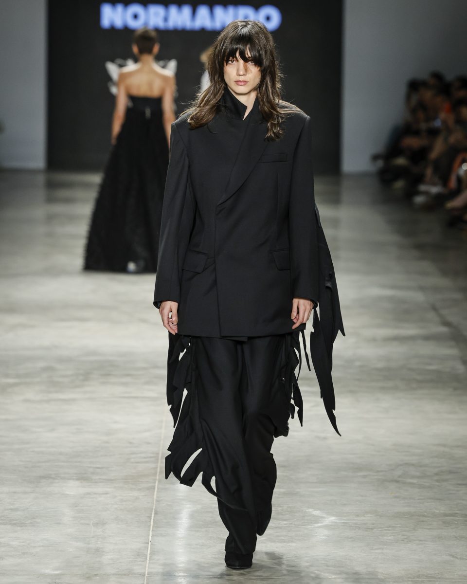 Normando presents a collection inspired by Amazonian myths and fauna, featuring innovational biotechnological dye at SPFW N60 Normando presents a collection inspired by Amazonian myths and fauna, featuring innovational biotechnological dye at SPFW N60 Vanity Teen 虚荣青年 Lifestyle & new faces magazine