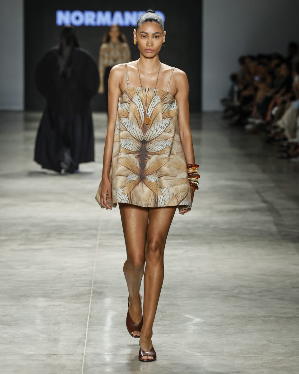 Normando presents a collection inspired by Amazonian myths and fauna, featuring innovational biotechnological dye at SPFW N60 Normando presents a collection inspired by Amazonian myths and fauna, featuring innovational biotechnological dye at SPFW N60 Vanity Teen 虚荣青年 Lifestyle & new faces magazine