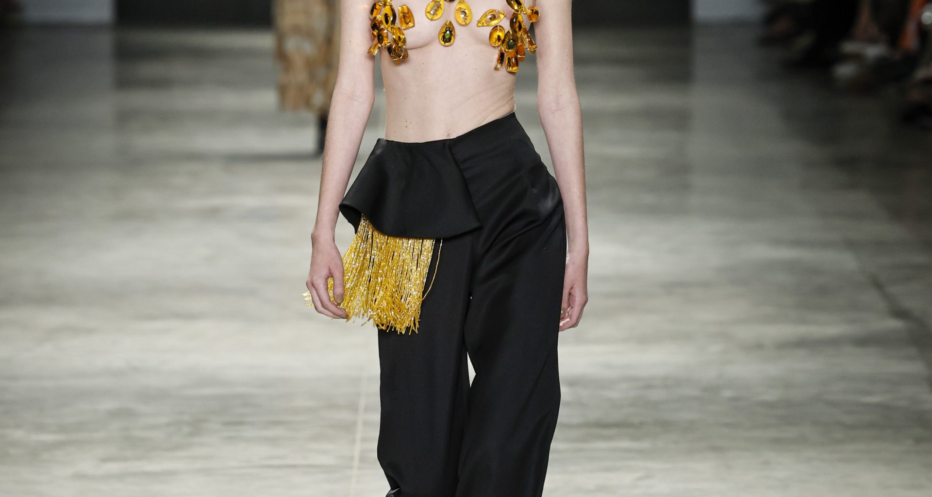 Normando presents a collection inspired by Amazonian myths and fauna, featuring innovational biotechnological dye at SPFW N60 Normando presents a collection inspired by Amazonian myths and fauna, featuring innovational biotechnological dye at SPFW N60 Vanity Teen 虚荣青年 Lifestyle & new faces magazine