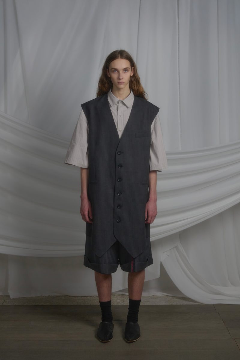 SS26 "ENLIGHTMENT": A new menswear language by MOOHONG SS26 "ENLIGHTMENT": A new menswear language by MOOHONG Vanity Teen 虚荣青年 Lifestyle & new faces magazine