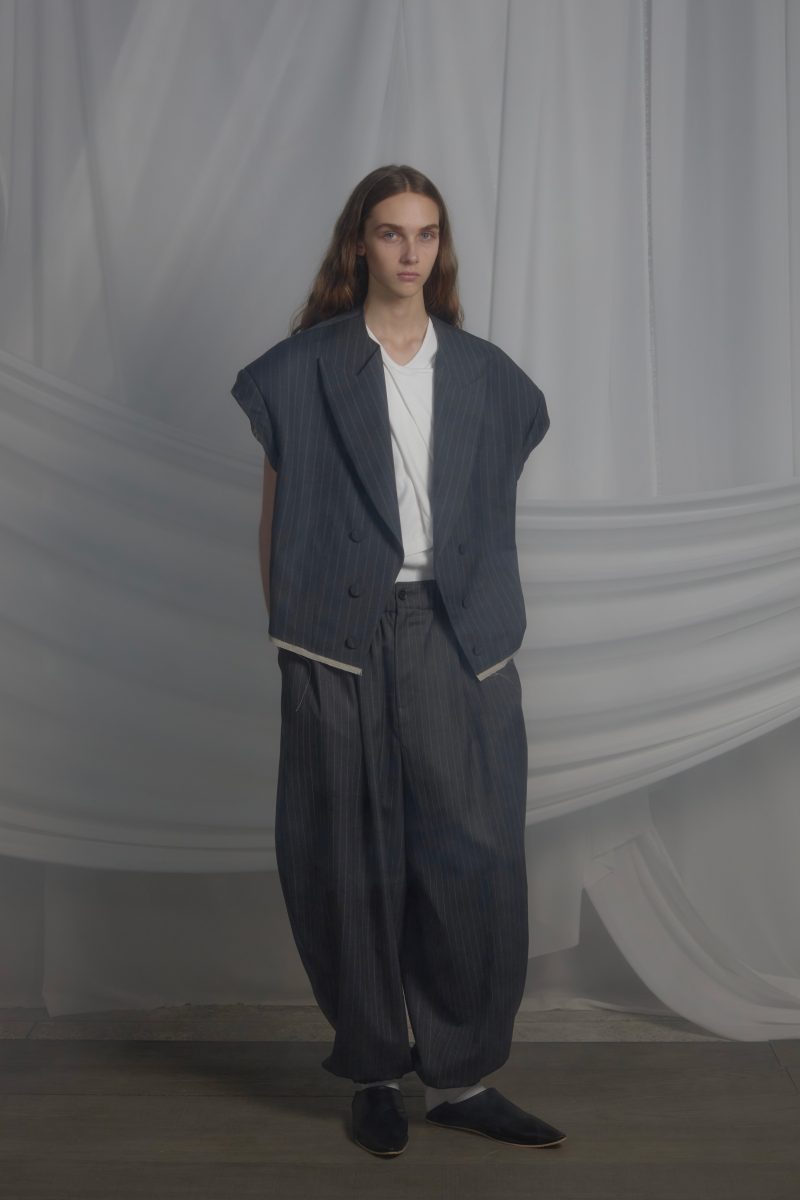 SS26 "ENLIGHTMENT": A new menswear language by MOOHONG SS26 "ENLIGHTMENT": A new menswear language by MOOHONG Vanity Teen 虚荣青年 Lifestyle & new faces magazine