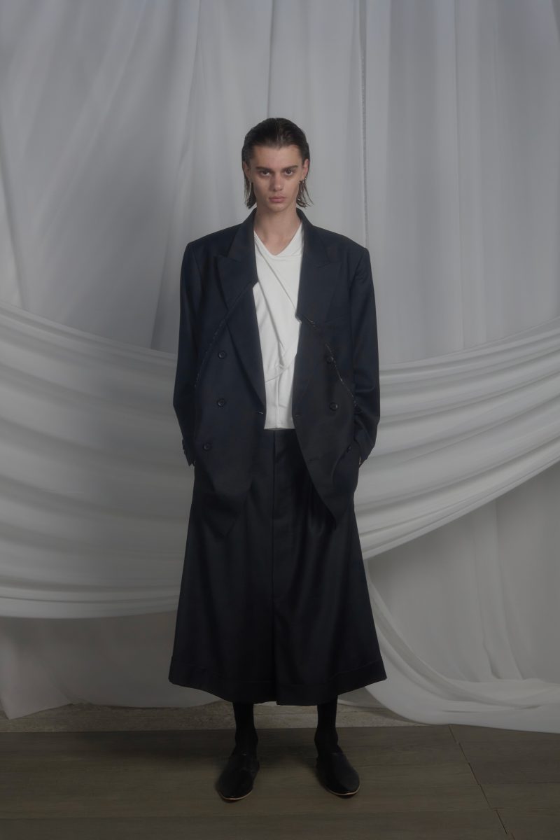 SS26 "ENLIGHTMENT": A new menswear language by MOOHONG SS26 "ENLIGHTMENT": A new menswear language by MOOHONG Vanity Teen 虚荣青年 Lifestyle & new faces magazine