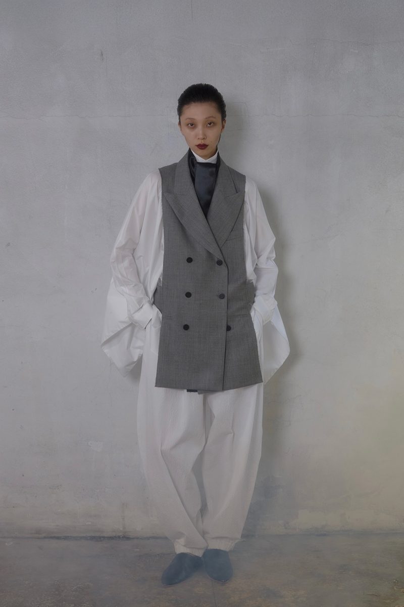 SS26 "ENLIGHTMENT": A new menswear language by MOOHONG SS26 "ENLIGHTMENT": A new menswear language by MOOHONG Vanity Teen 虚荣青年 Lifestyle & new faces magazine