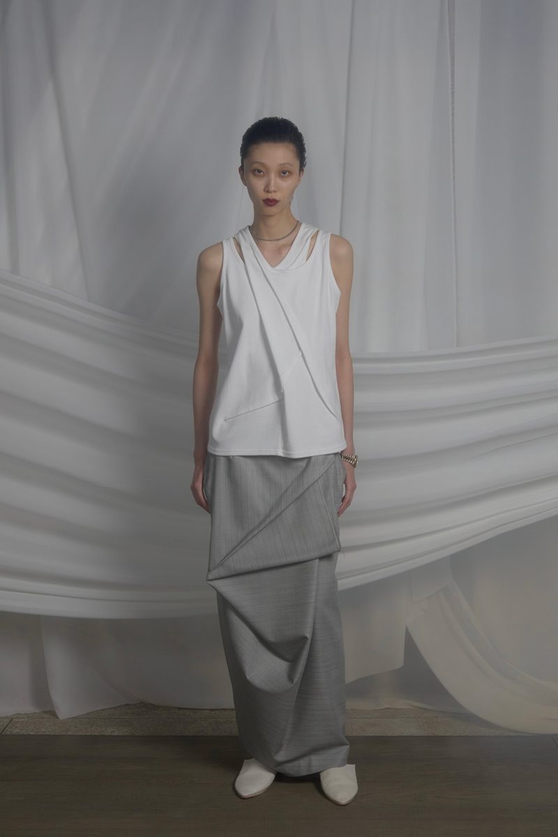 SS26 "ENLIGHTMENT": A new menswear language by MOOHONG SS26 "ENLIGHTMENT": A new menswear language by MOOHONG Vanity Teen 虚荣青年 Lifestyle & new faces magazine