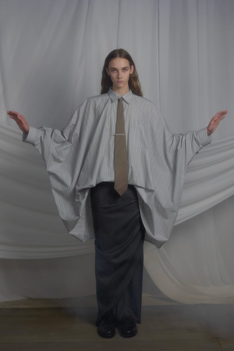 SS26 "ENLIGHTMENT": A new menswear language by MOOHONG SS26 "ENLIGHTMENT": A new menswear language by MOOHONG Vanity Teen 虚荣青年 Lifestyle & new faces magazine