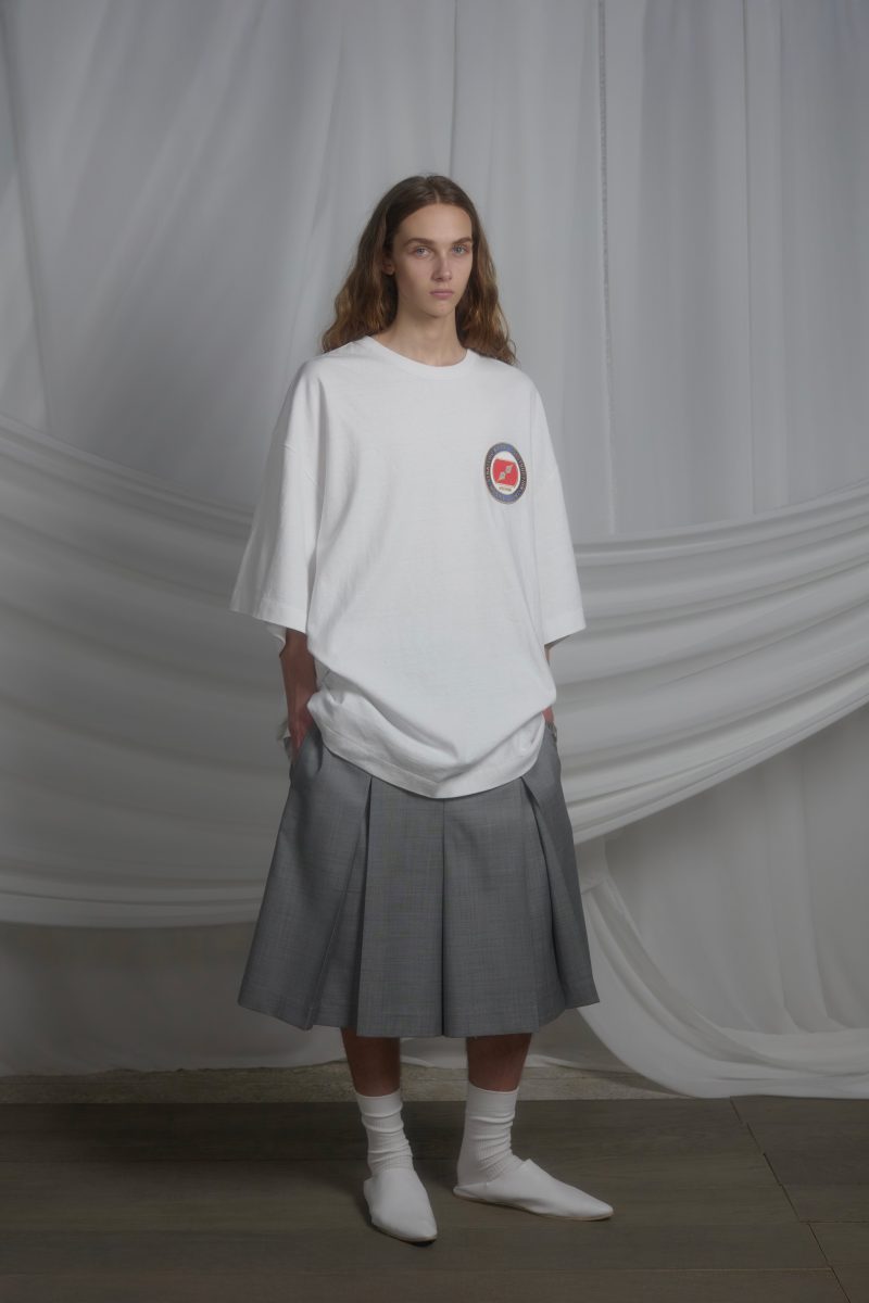 SS26 "ENLIGHTMENT": A new menswear language by MOOHONG SS26 "ENLIGHTMENT": A new menswear language by MOOHONG Vanity Teen 虚荣青年 Lifestyle & new faces magazine