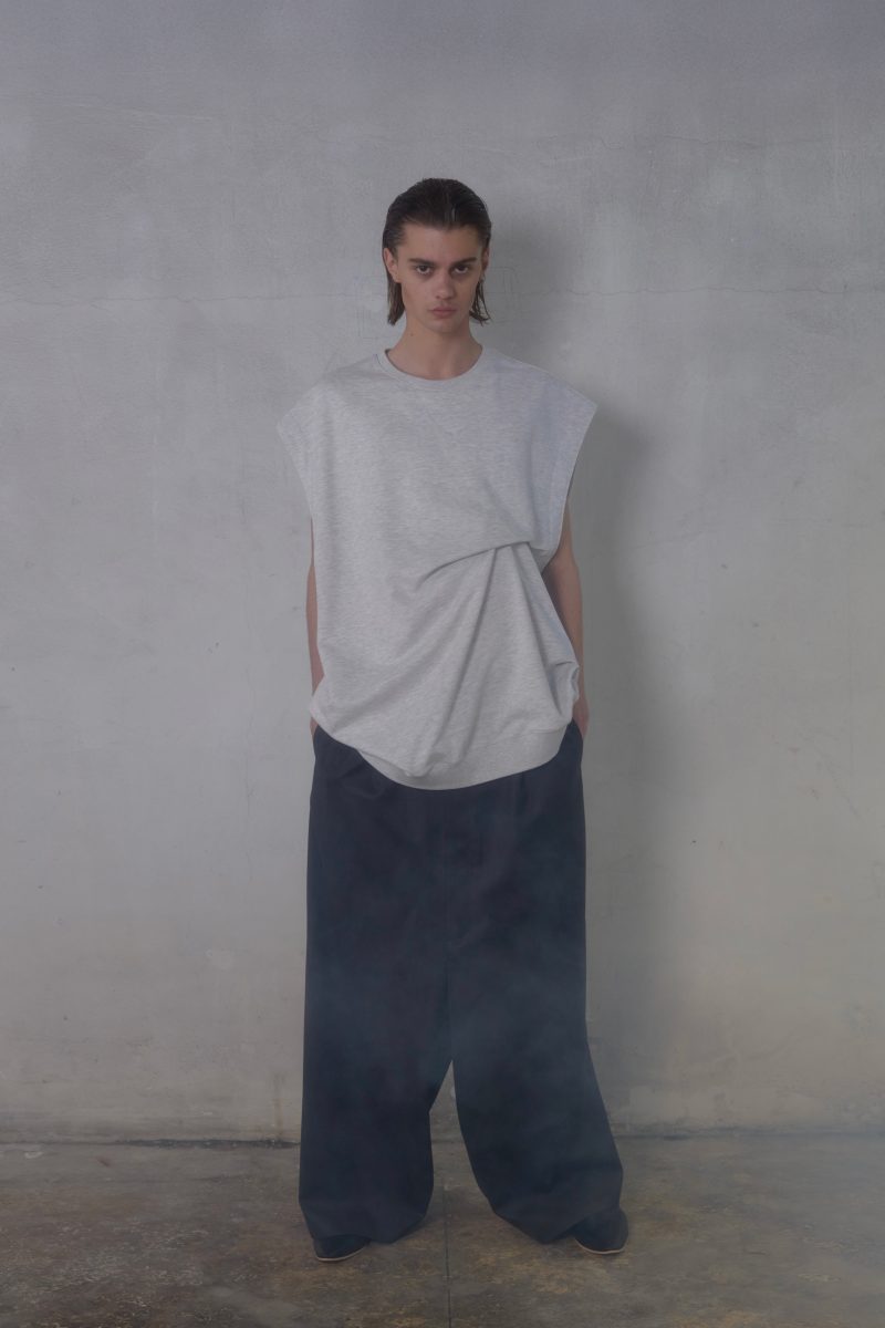 SS26 "ENLIGHTMENT": A new menswear language by MOOHONG SS26 "ENLIGHTMENT": A new menswear language by MOOHONG Vanity Teen 虚荣青年 Lifestyle & new faces magazine