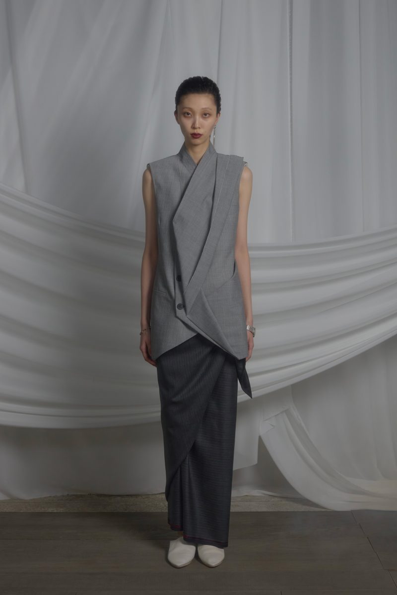 SS26 "ENLIGHTMENT": A new menswear language by MOOHONG SS26 "ENLIGHTMENT": A new menswear language by MOOHONG Vanity Teen 虚荣青年 Lifestyle & new faces magazine