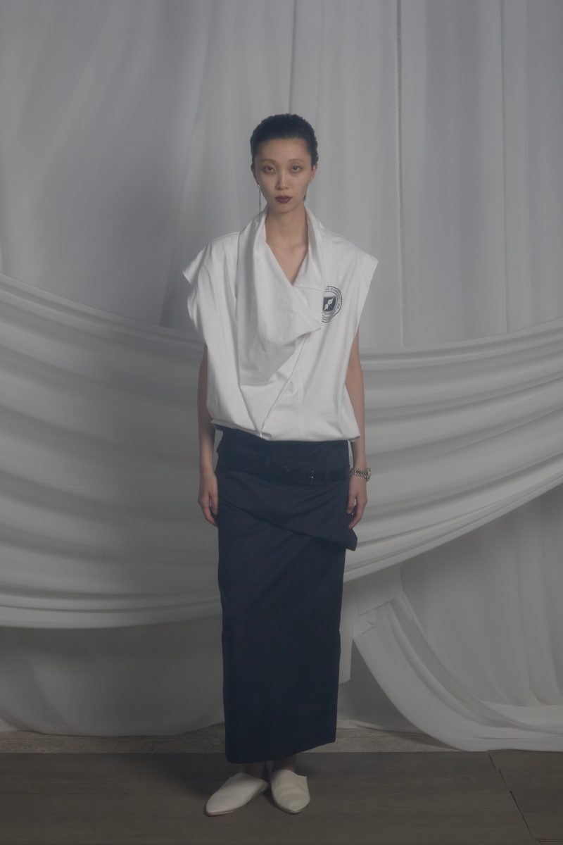 SS26 "ENLIGHTMENT": A new menswear language by MOOHONG SS26 "ENLIGHTMENT": A new menswear language by MOOHONG Vanity Teen 虚荣青年 Lifestyle & new faces magazine