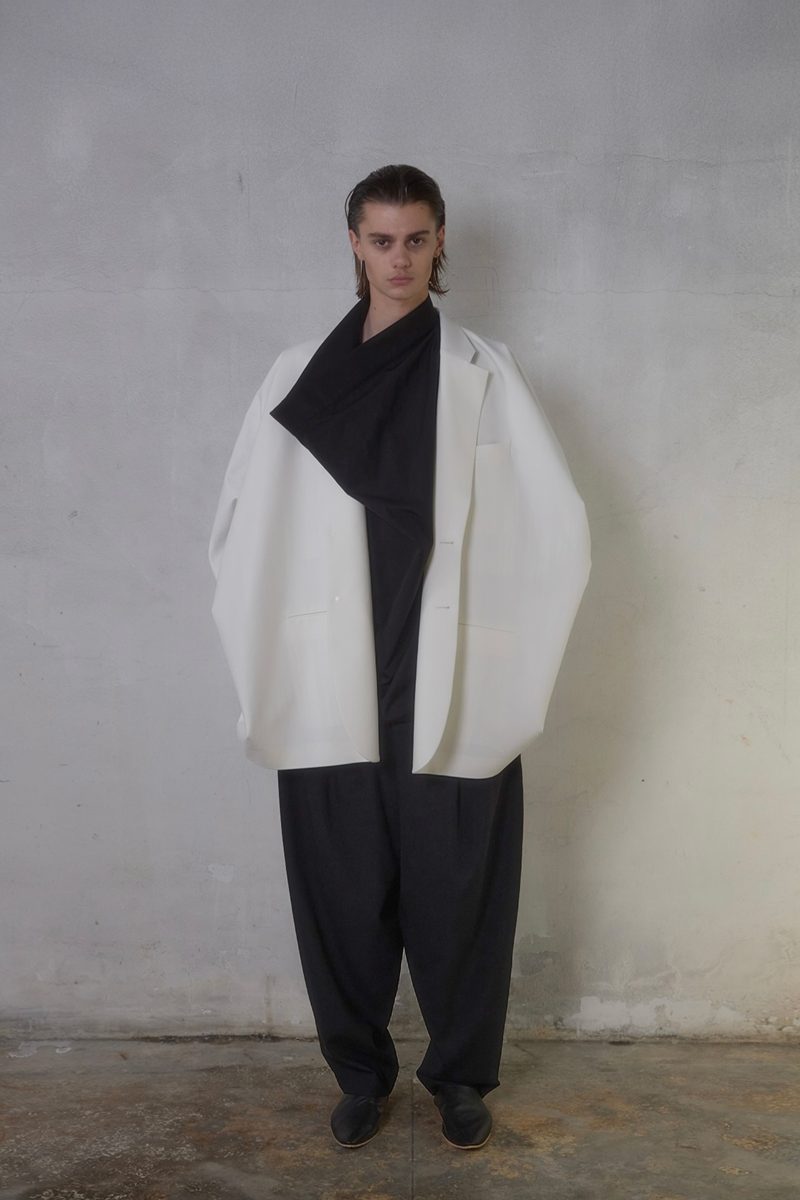 SS26 "ENLIGHTMENT": A new menswear language by MOOHONG SS26 "ENLIGHTMENT": A new menswear language by MOOHONG Vanity Teen 虚荣青年 Lifestyle & new faces magazine