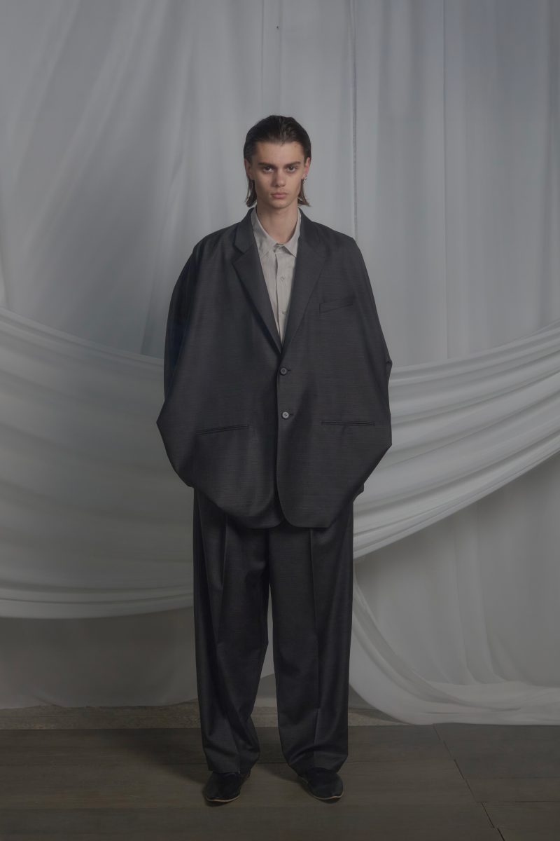 SS26 "ENLIGHTMENT": A new menswear language by MOOHONG SS26 "ENLIGHTMENT": A new menswear language by MOOHONG Vanity Teen 虚荣青年 Lifestyle & new faces magazine