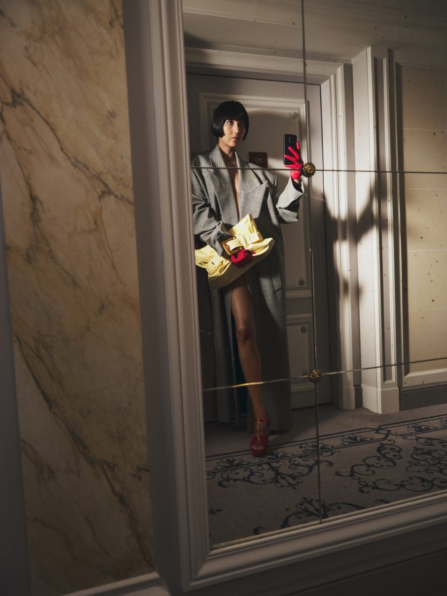 Balmain unveils its Holiday Campaign celebrating the intimate energy of getting ready for a festive night out Vanity Teen 虚荣青年 Lifestyle & new faces magazine Balmain unveils its Holiday Campaign celebrating the intimate energy of getting ready for a festive night out Balmain unveils its Holiday Campaign celebrating the intimate energy of getting ready for a festive night out Vanity Teen 虚荣青年 Lifestyle & new faces magazine