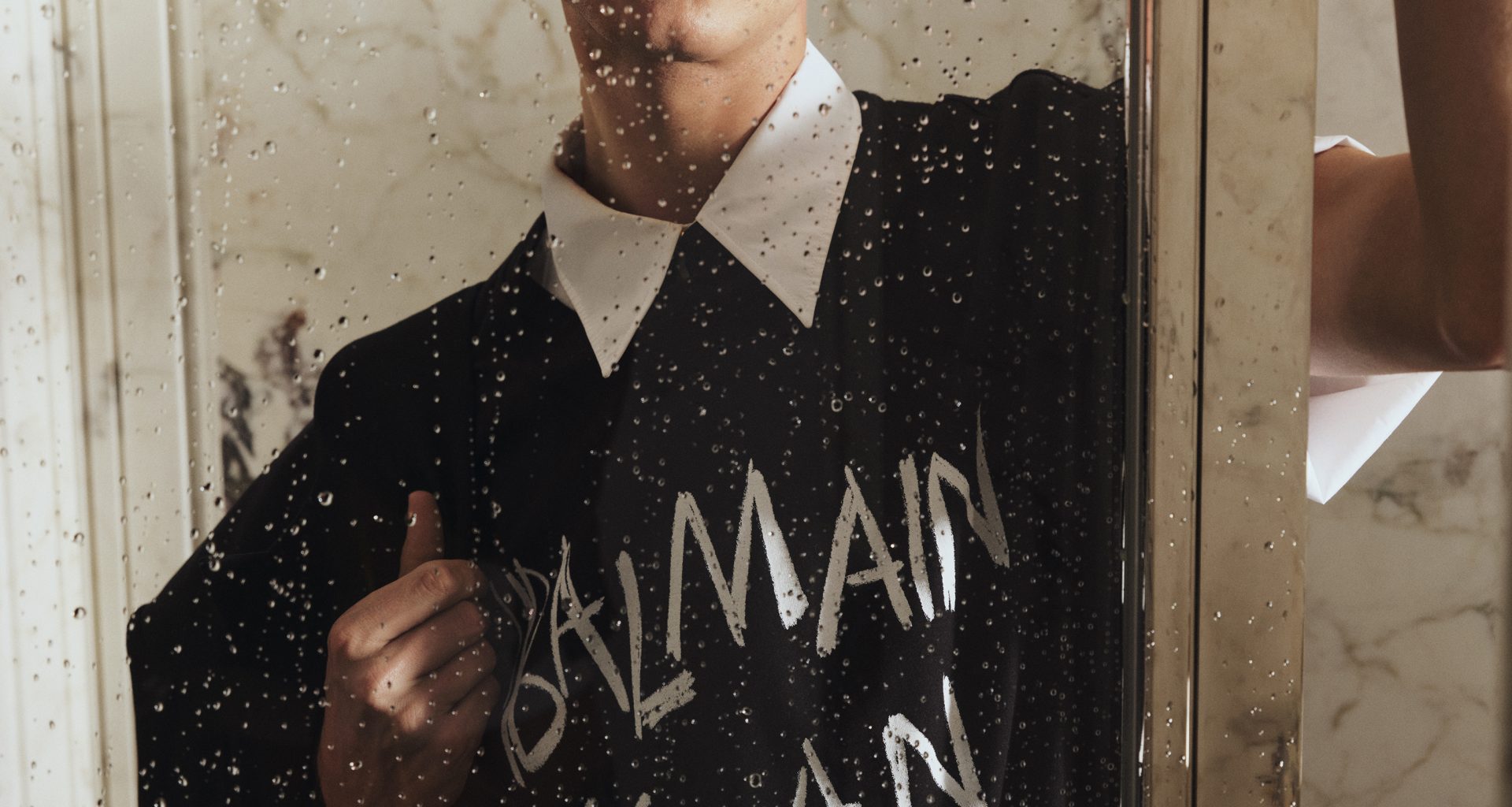 Balmain unveils its Holiday Campaign celebrating the intimate energy of getting ready for a festive night out Vanity Teen 虚荣青年 Lifestyle & new faces magazine Balmain unveils its Holiday Campaign celebrating the intimate energy of getting ready for a festive night out Balmain unveils its Holiday Campaign celebrating the intimate energy of getting ready for a festive night out Vanity Teen 虚荣青年 Lifestyle & new faces magazine