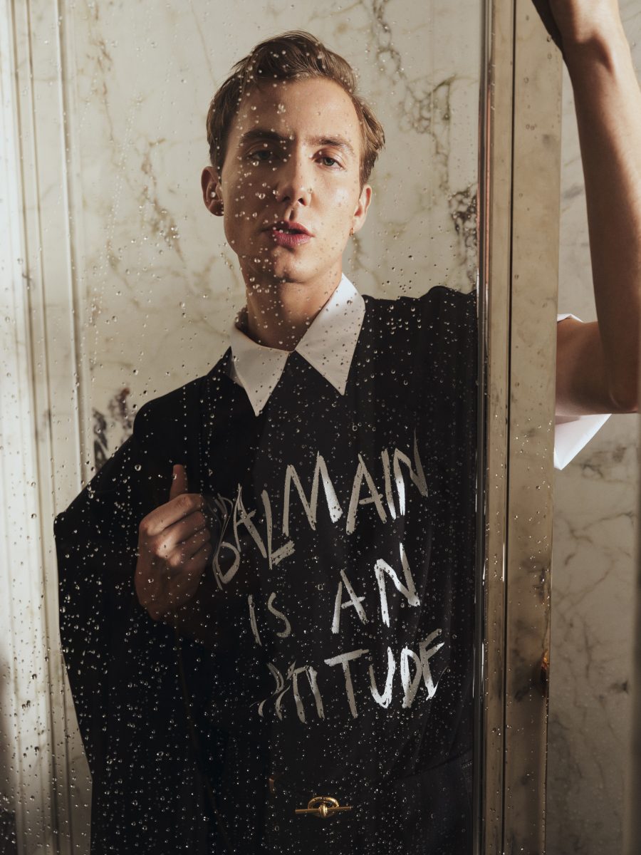 Balmain unveils its Holiday Campaign celebrating the intimate energy of getting ready for a festive night out Vanity Teen 虚荣青年 Lifestyle & new faces magazine Balmain unveils its Holiday Campaign celebrating the intimate energy of getting ready for a festive night out Balmain unveils its Holiday Campaign celebrating the intimate energy of getting ready for a festive night out Vanity Teen 虚荣青年 Lifestyle & new faces magazine