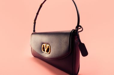 MAISON VALENTINO PRESENTS THE VALENTINO GARAVANI DEVAIN DIGITAL CREATIVE PROJECT: THOMAS ALBDORF MAISON VALENTINO PRESENTS THE VALENTINO GARAVANI DEVAIN DIGITAL CREATIVE PROJECT: THOMAS ALBDORF Vanity Teen 虚荣青年 Lifestyle & new faces magazine