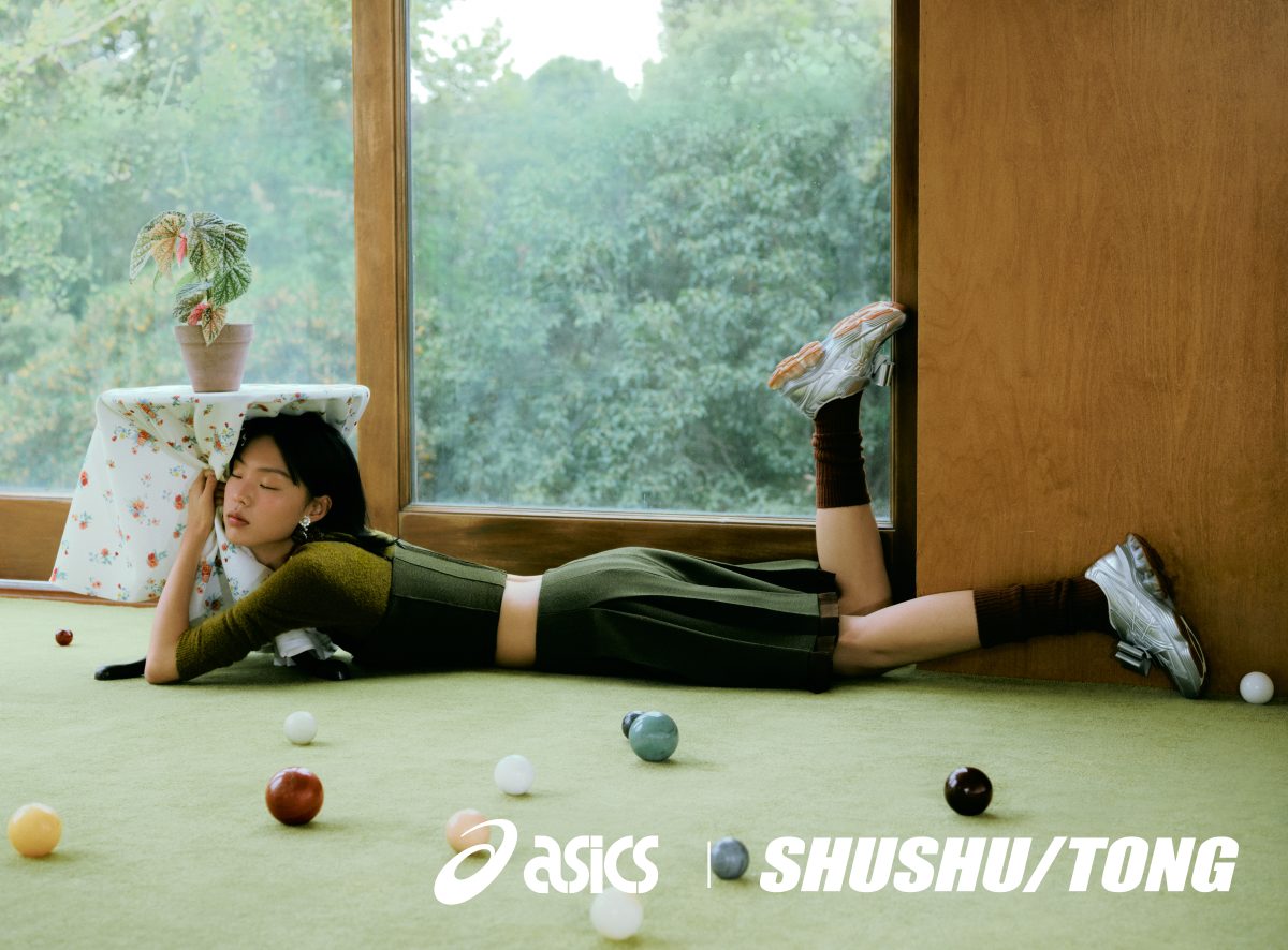 ROMANCE MEETS REBELLIOUS EDGE: ASICS x SHUSHU/TONG ASICS GEL-KINETIC™ FLUENT  ROMANCE MEETS REBELLIOUS EDGE: ASICS x SHUSHU/TONG ASICS GEL-KINETIC™ FLUENT  Vanity Teen 虚荣青年 Lifestyle & new faces magazine