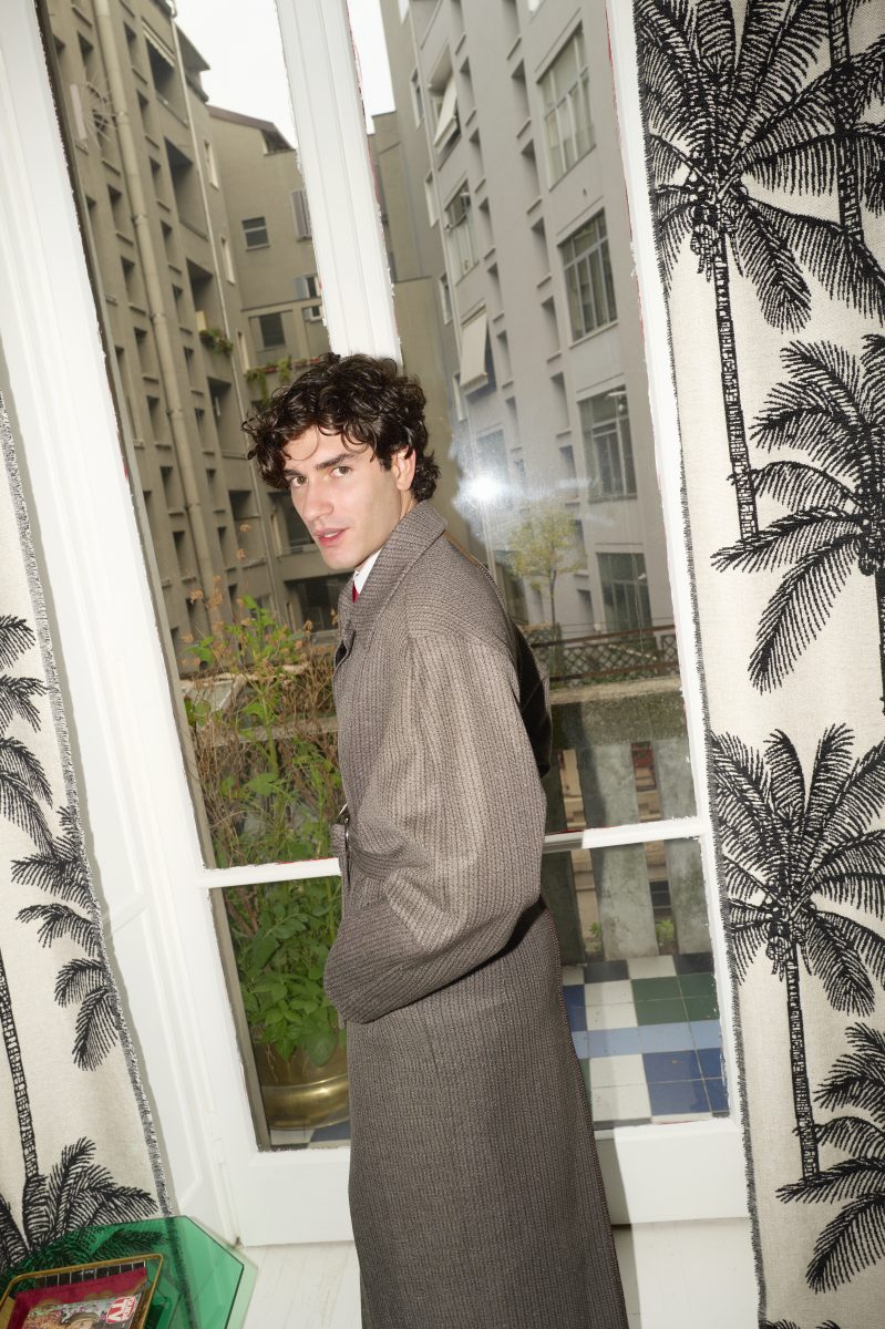 LOVE ME, LOVE ME - MICHELANGELO VIZZINI IS THE PROTAGONIST OF THE DECEMBER DIGITAL COVER LOVE ME, LOVE ME - MICHELANGELO VIZZINI IS THE PROTAGONIST OF THE DECEMBER DIGITAL COVER Vanity Teen 虚荣青年 Lifestyle & new faces magazine