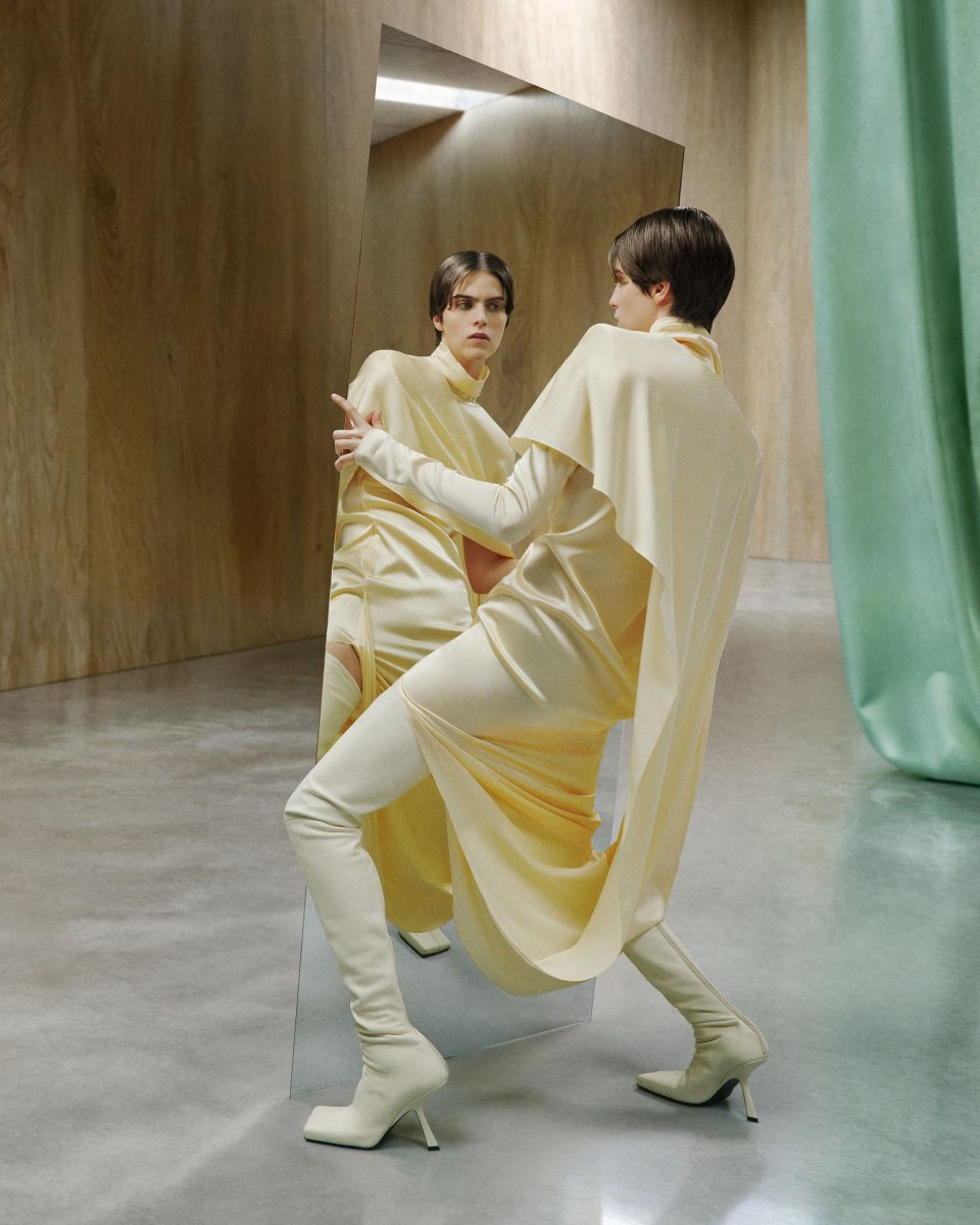 MUGLER'S FIRST EXPRESSION BY MIGUEL CASTRO FREITAS - THE WARDROBE OF IDENTITIES MUGLER'S FIRST EXPRESSION BY MIGUEL CASTRO FREITAS - THE WARDROBE OF IDENTITIES Vanity Teen 虚荣青年 Lifestyle & new faces magazine