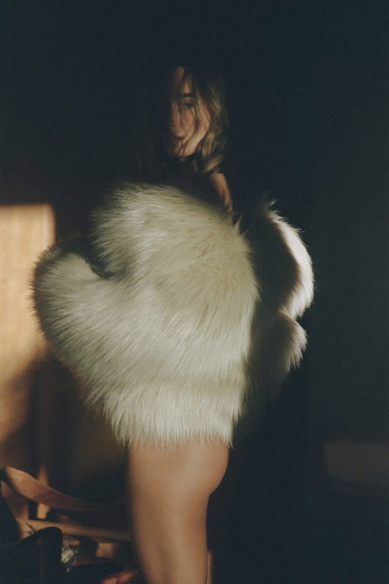 Saint Laurent Rive Droite Launches Monochromatic Snow Edition for the Slopes Saint Laurent Rive Droite Launches Monochromatic Snow Edition for the Slopes Vanity Teen 虚荣青年 Lifestyle & new faces magazine