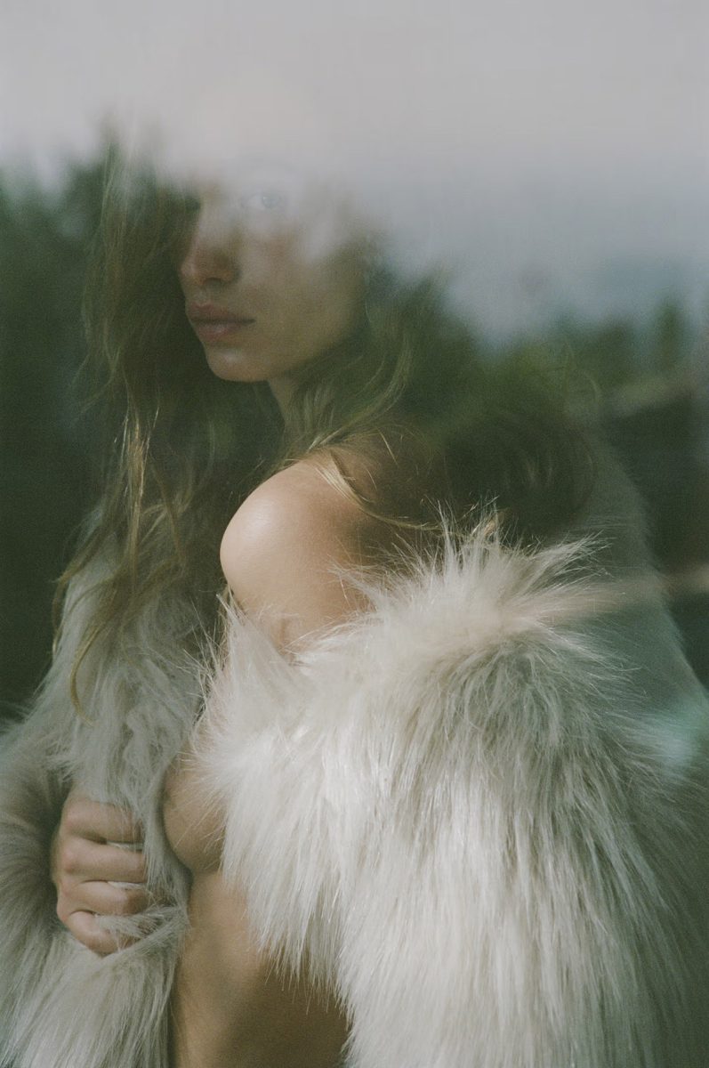 Saint Laurent Rive Droite Launches Monochromatic Snow Edition for the Slopes Saint Laurent Rive Droite Launches Monochromatic Snow Edition for the Slopes Vanity Teen 虚荣青年 Lifestyle & new faces magazine